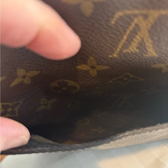 Vintage Louis Vuitton Monogram Saint Cloud GM. - Picture 10 of 16